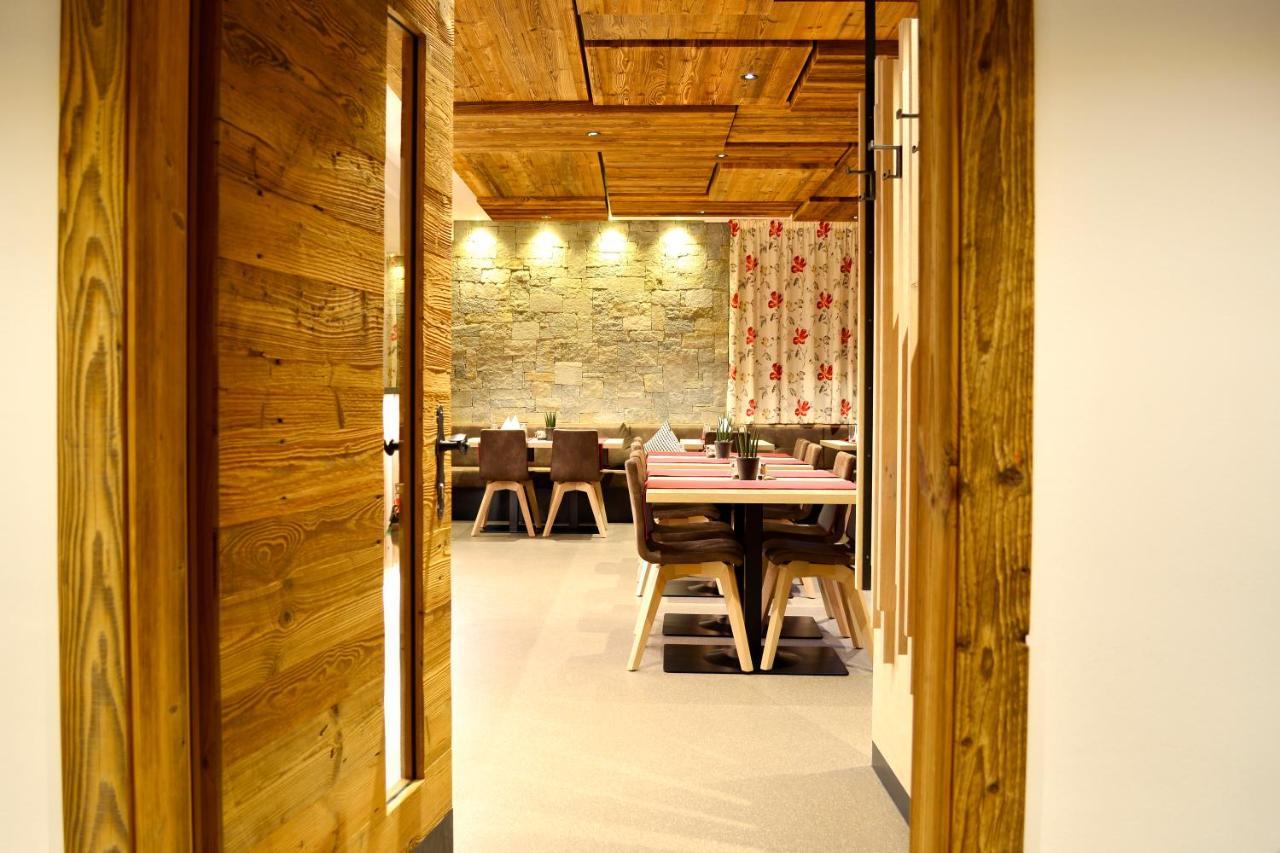 Berghotel Plagoett 산발렌티노알라무타 외부 사진