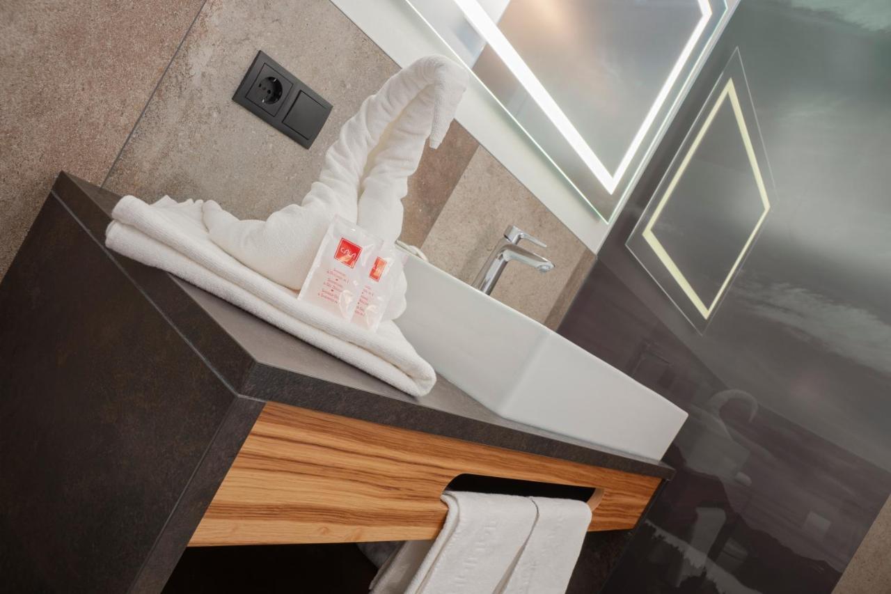 Berghotel Plagoett 산발렌티노알라무타 외부 사진